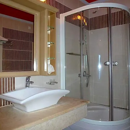 Hotel Plaza 3*