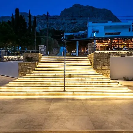 Hotel Plaza 3*