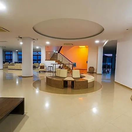 Hotel Plaza Vathis